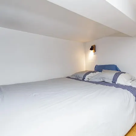 Nice And Comfortable 26M Near Paris *