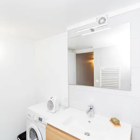 Nice And Comfortable 26M Near Paris Apartament *